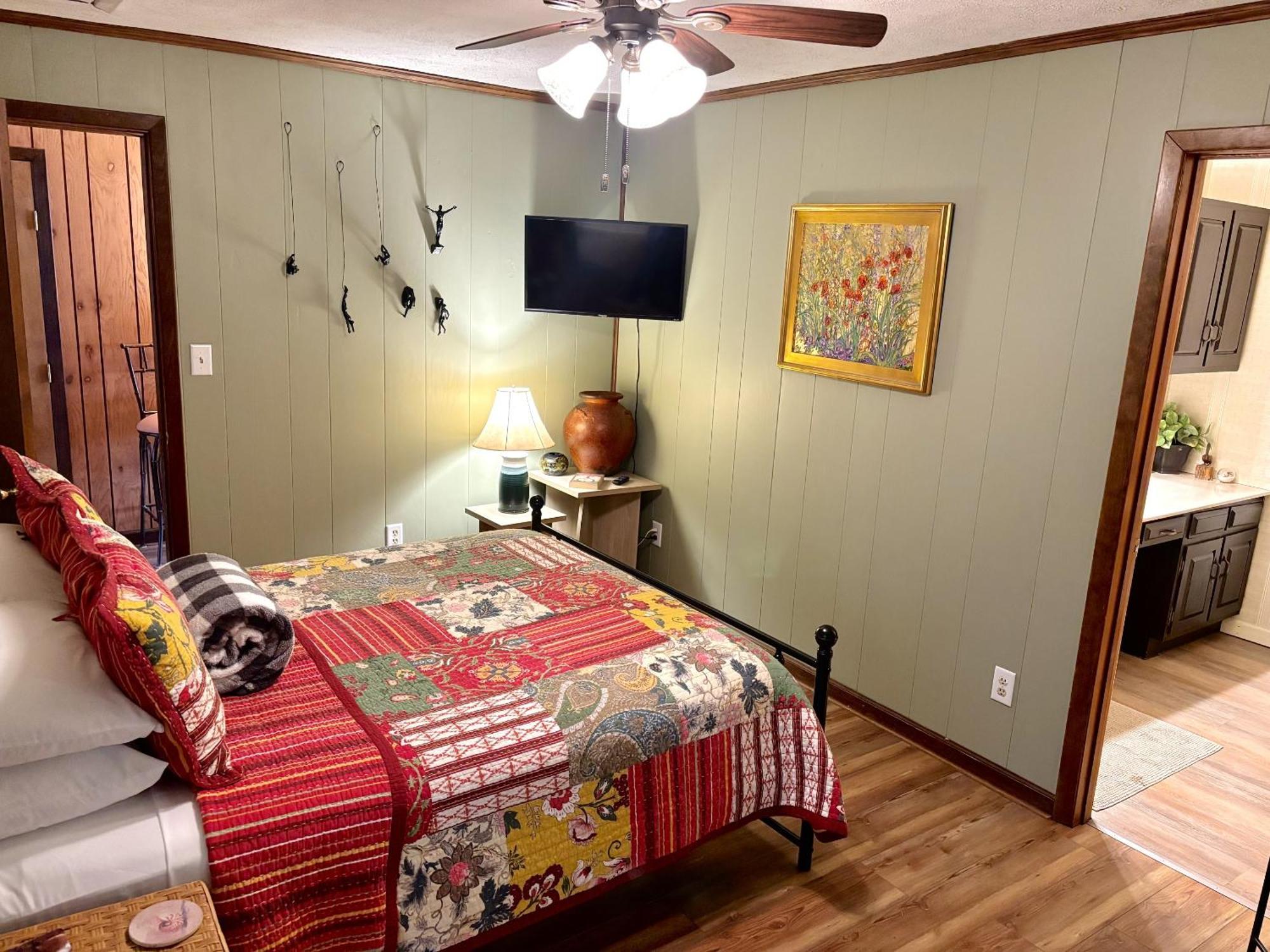 The Iris Garden Downtown Cottages And Suites Nashville Værelse billede