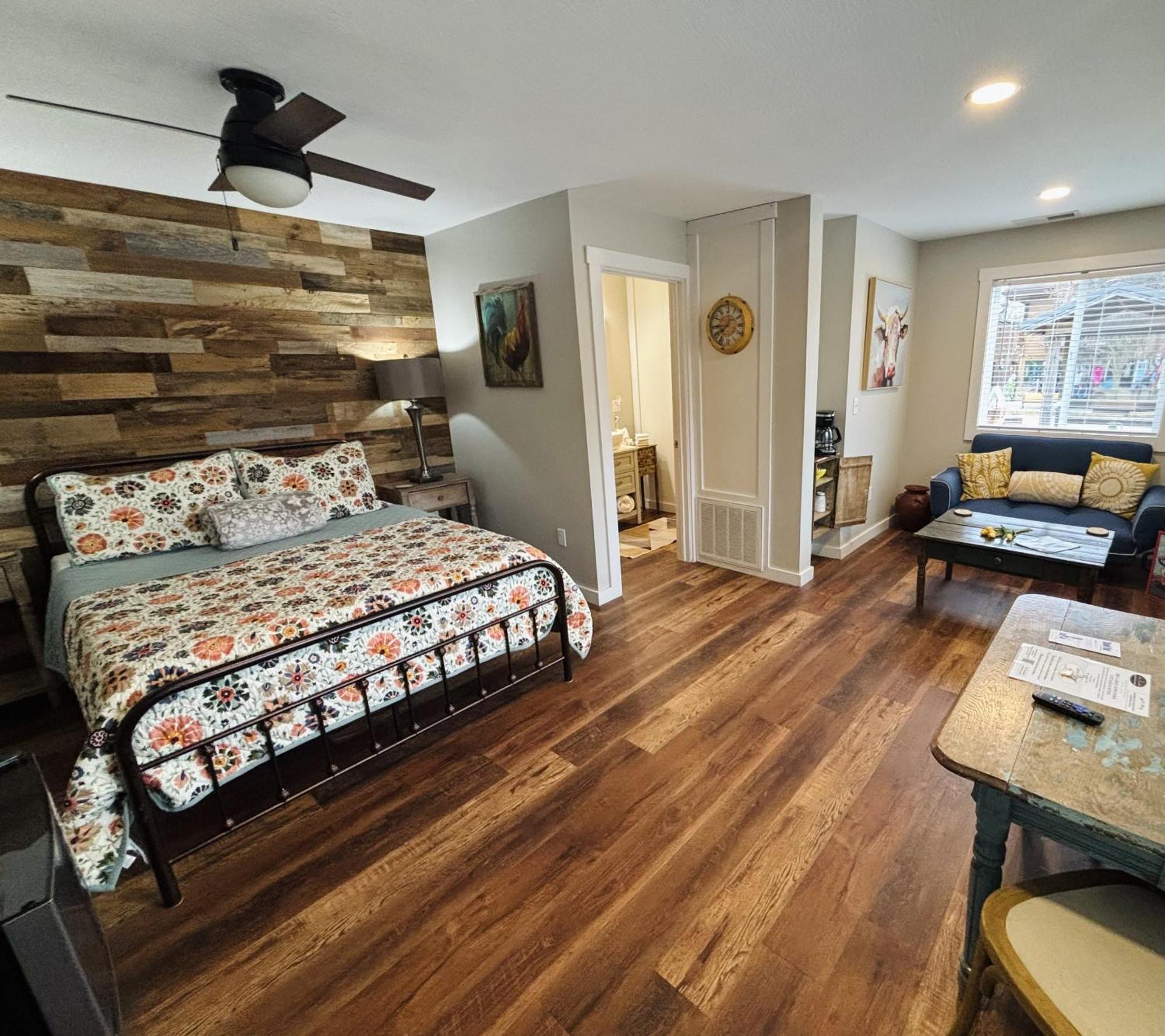 The Iris Garden Downtown Cottages And Suites Nashville Værelse billede